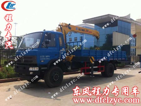 東風(fēng)153隨車吊正等待客戶檢驗 東風(fēng)153隨車吊正等待客戶檢驗