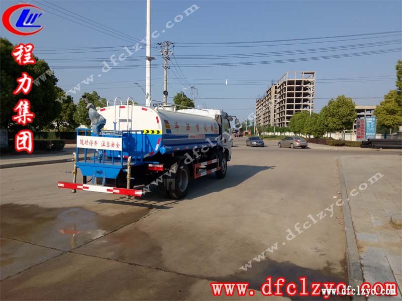 程力集團(tuán)國(guó)五福瑞卡多功能綠化灑水車 程力集團(tuán)國(guó)五福瑞卡多功能綠化灑水車